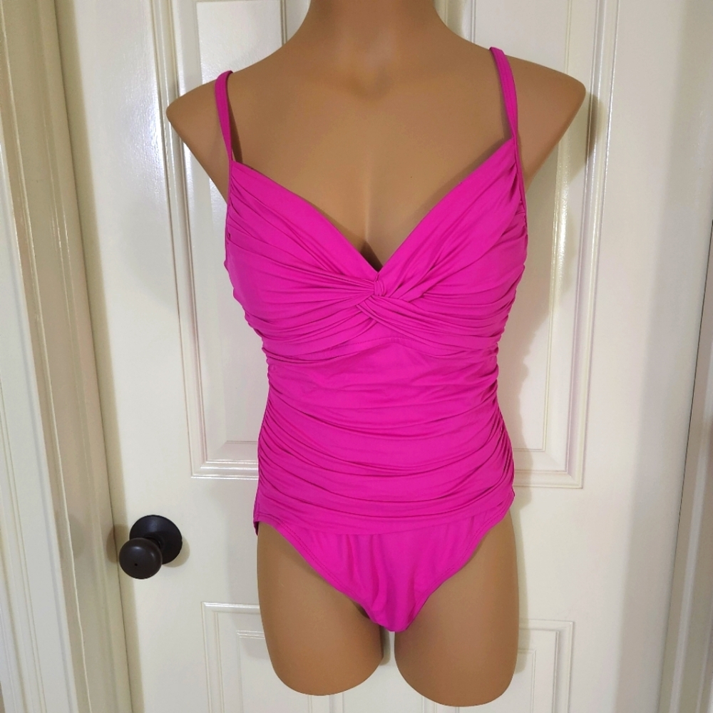 Beautiful La Blanca swimsuit.  Size 10.